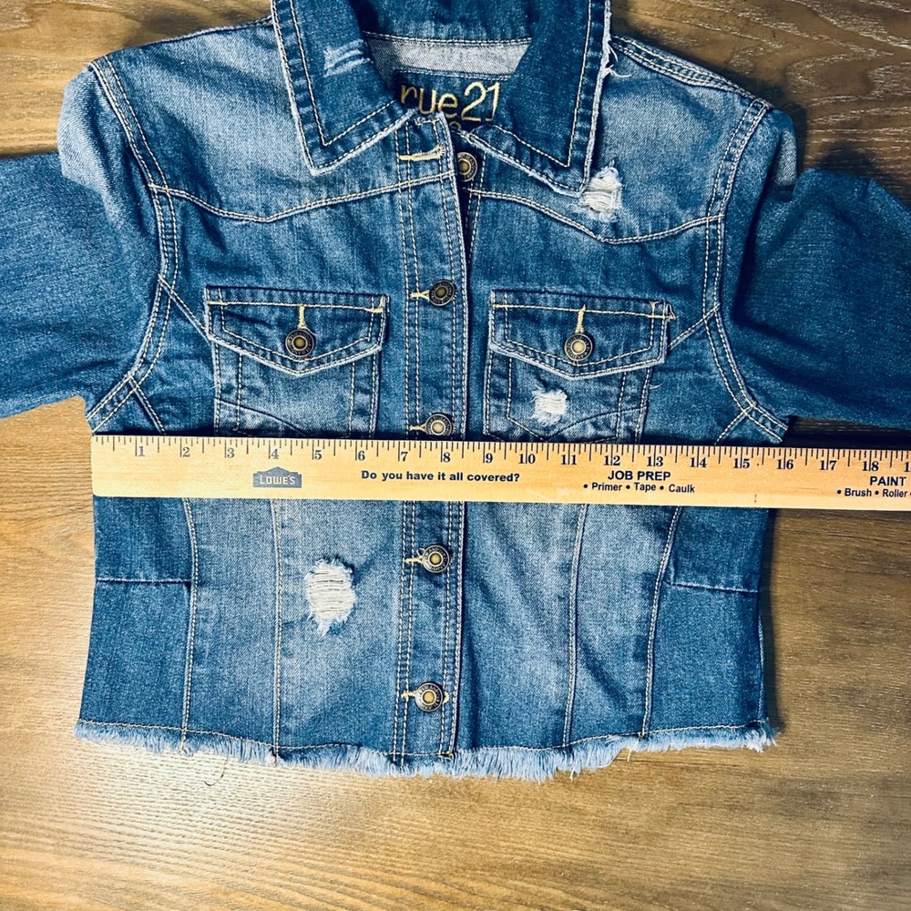 Rue 21 Y2K Cropped Denim Jacket Distressed Frayed Hem Blue Women's Size Small - Picture 2 of 8